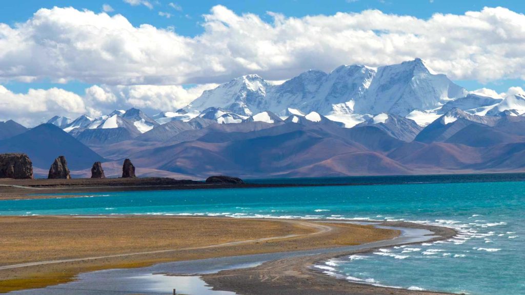 Namtso and Mt. Nyenchen Thanglha