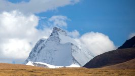 Mount Nyenchen Thanglha