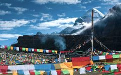 Saga Dawa Festival Tour